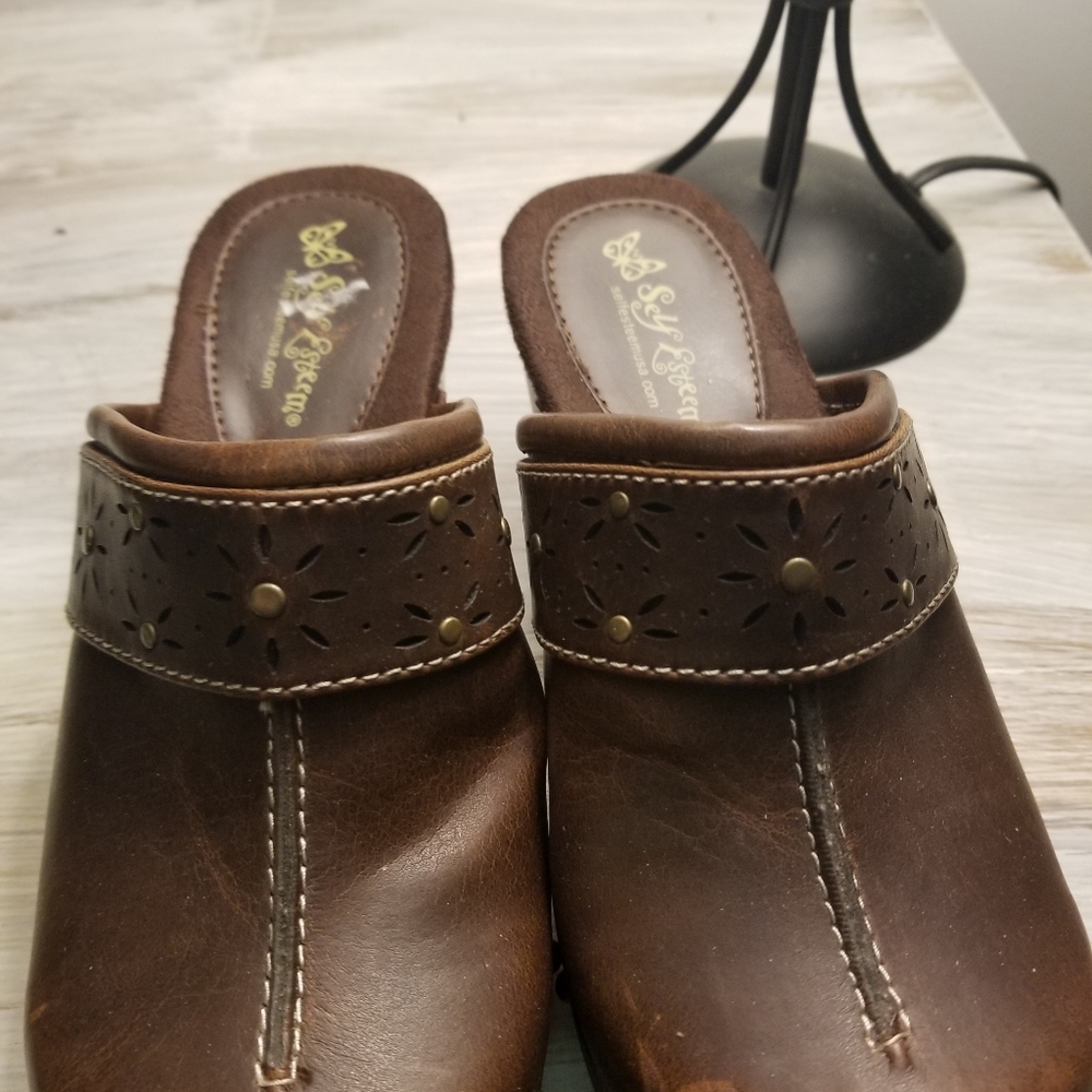 Clogs - Picture 4 of 4